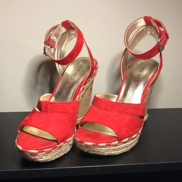 Nine West Fender Red Cork Heel Wedges - Picture 14 of 14